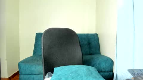 Snapshot of angela_suaza chatting on 05-17-26, 01:18 Angela online show from 05-17-26, 01:18