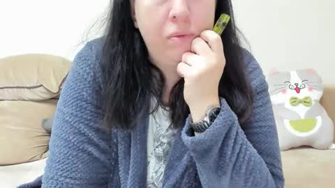 Angela online show from 01-18-26, 05:44