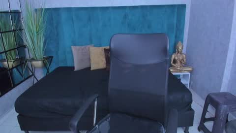 Angela online show from 06-30-26, 02:01