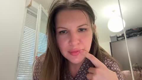 Snapshot of angeladarkk chatting on 07-06-26, 06:21 Angela online show from 07-06-26, 06:21