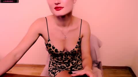 Snapshot of angelalice_ chatting on 12-10-24, 12:38 Alice online show from 12-10-24, 12:38