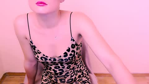 Snapshot of angelalice_ chatting on 12-22-24, 04:17 Alice online show from 12-22-24, 04:17