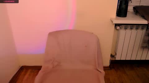 Snapshot of angelalice_ chatting on 10-08-25, 11:41 Alice online show from 10-08-25, 11:41