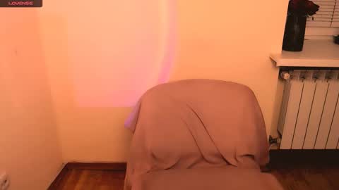 Snapshot of angelalice_ chatting on 10-21-25, 10:38 Alice online show from 10-21-25, 10:38