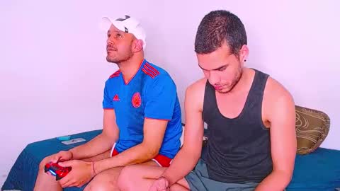 Snapshot of angelandfranco chatting on 01-30-25, 12:39 AngelFranco online show from 01-30-25, 12:39