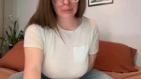 angelaray13654 online show from 12-20-25, 05:25