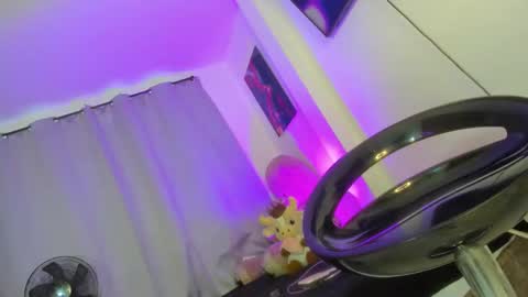 Snapshot of angelasantini chatting on 02-07-26, 09:18 Angela online show from 02-07-26, 09:18