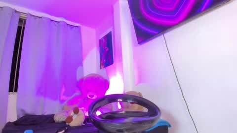 Snapshot of angelasantini chatting on 02-14-26, 09:50 Angela online show from 02-14-26, 09:50