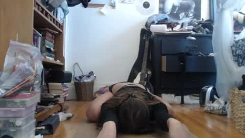 Fern4Ever online show from 04-14-26, 08:37