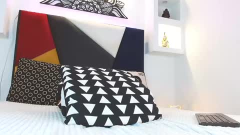 Angel online show from 01-18-25, 06:03