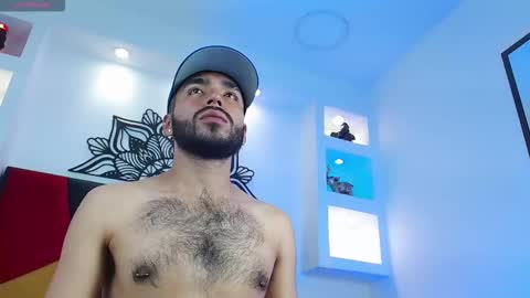 Snapshot of angelbacker chatting on 01-09-26, 05:32 Angel online show from 01-09-26, 05:32