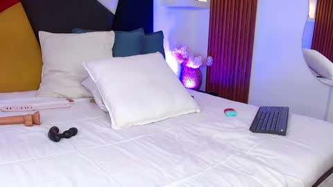 Angel online show from 04-07-26, 04:24