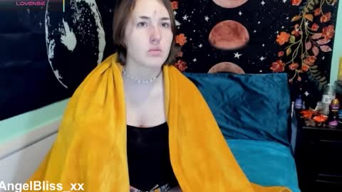 Angel online show from 11-23-25, 03:45