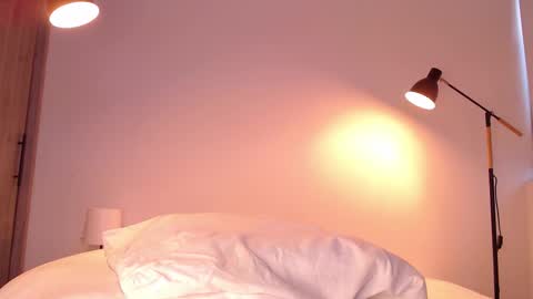 Angel online show from 09-23-25, 10:24