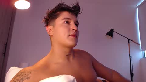 Angel online show from 10-29-25, 08:43