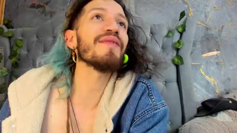 Snapshot of angeldamianart chatting on 11-23-25, 02:06 angeldamianart online show from 11-23-25, 02:06