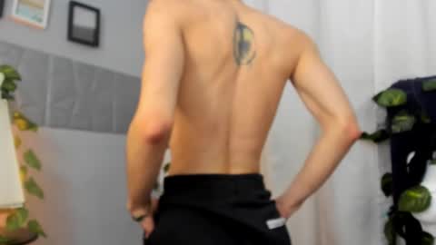 Snapshot of angeldamianart chatting on 12-01-25, 03:39 angeldamianart online show from 12-01-25, 03:39