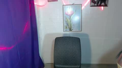 Snapshot of angeldark_satisfactionxxx chatting on 02-17-25, 11:44 ANGELDARK online show from 02-17-25, 11:44