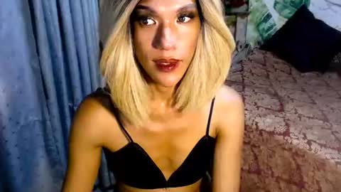 Snapshot of angeldark_satisfactionxxx chatting on 11-08-25, 07:01 ANGELDARK online show from 11-08-25, 07:01