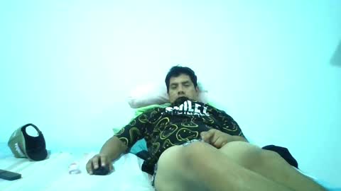 angeldavid90 online show from 05-12-26, 04:31