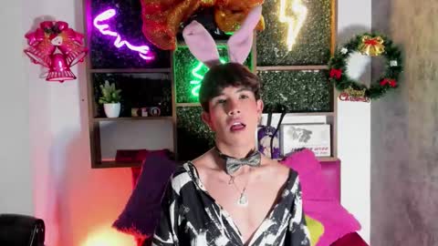 Snapshot of angeldust_19 chatting on 12-04-25, 03:05 Angel dust online show from 12-04-25, 03:05