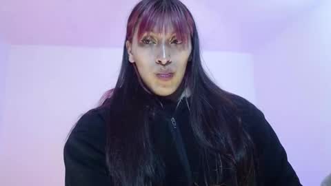 Snapshot of angele_johnson chatting on 09-22-25, 01:40 angele online show from 09-22-25, 01:40