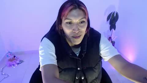 Snapshot of angele_johnson chatting on 09-26-25, 10:25 angele online show from 09-26-25, 10:25