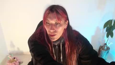 Snapshot of angele_johnson chatting on 09-29-25, 12:27 angele online show from 09-29-25, 12:27