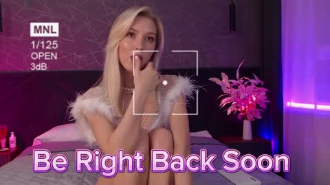 Snapshot of angelees_ chatting on 01-25-25, 04:03 Angelina online show from 01-25-25, 04:03