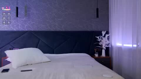 Snapshot of angelees_ chatting on 11-09-25, 01:42 Angelina online show from 11-09-25, 01:42