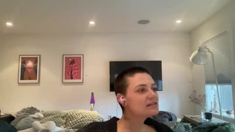 Snapshot of angeleleven11 chatting on 02-18-25, 11:41 angeleleven11 online show from 02-18-25, 11:41