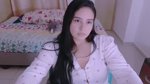 Snapshot of angeleslinda chatting on 12-20-24, 12:19 anastasia online show from 12-20-24, 12:19