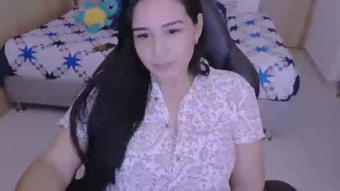 Snapshot of angeleslinda chatting on 01-19-25, 12:28 anastasia online show from 01-19-25, 12:28