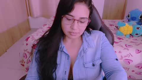 Snapshot of angeleslinda chatting on 01-26-25, 12:58 anastasia online show from 01-26-25, 12:58