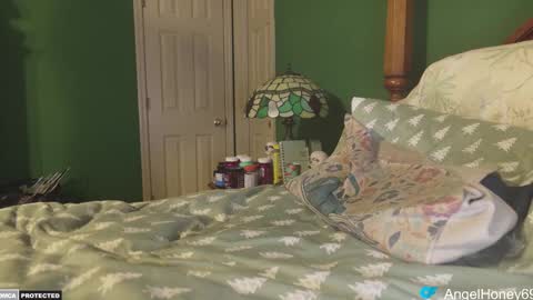 Snapshot of angelhoney1 chatting on 12-16-24, 03:08 Angel Honey online show from 12-16-24, 03:08