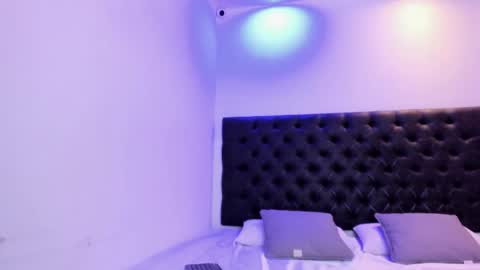 Angeli online show from 11-29-25, 12:02