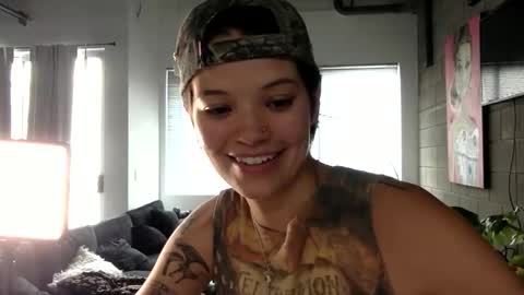 Snapshot of angelia01m chatting on 05-31-26, 06:53 angelia01m online show from 05-31-26, 06:53