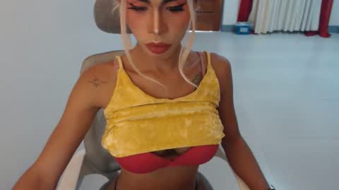 DIVINE ANGEL online show from 09-15-25, 12:21