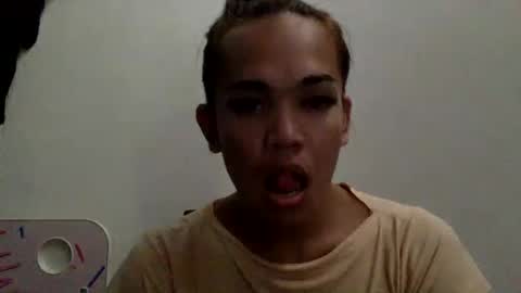 Yhanna online show from 12-30-24, 04:09