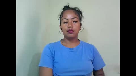 angelice33 online show from 12-19-25, 05:58