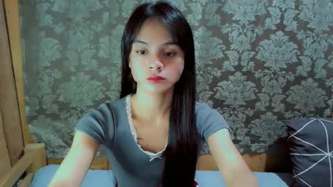 Snapshot of angelickath chatting on 12-20-25, 11:28 kath online show from 12-20-25, 11:28