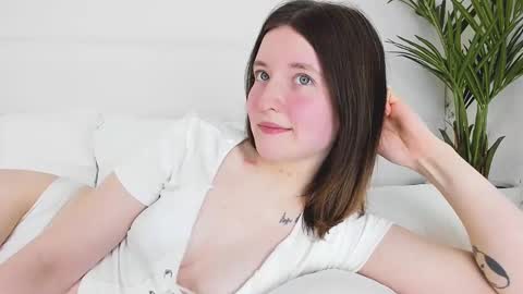 Angelic online show from 02-26-25, 06:15