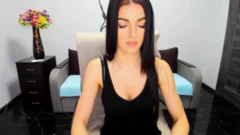 Angelina online show from 01-15-25, 12:36