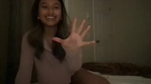 Snapshot of angelina_hall chatting on 10-11-25, 04:44 angelina_hall online show from 10-11-25, 04:44