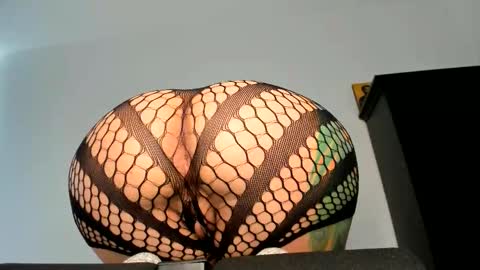 Snapshot of angelinacht chatting on 10-28-25, 09:02 Angelina online show from 10-28-25, 09:02