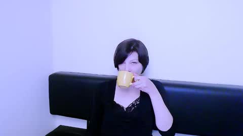 Angelina online show from 01-29-25, 07:46