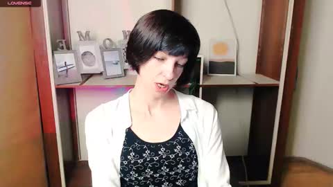 Angelina online show from 10-14-25, 06:58