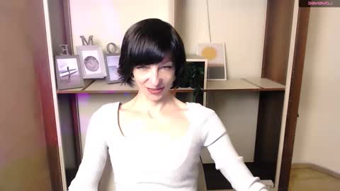 Angelina online show from 10-24-25, 07:05