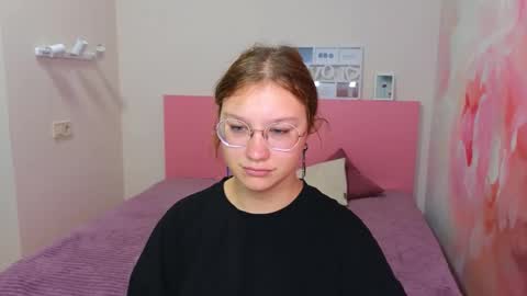 AngelinaLow online show from 09-09-25, 11:21