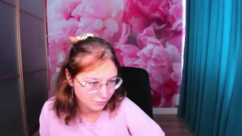 AngelinaLow online show from 09-16-25, 11:33